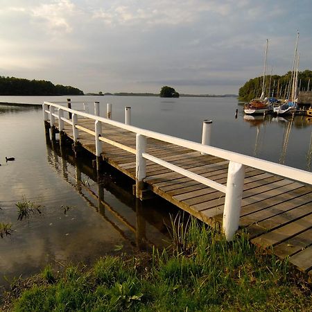 Strauers Hotel Am See Bosau ภายนอก รูปภาพ